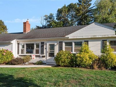 16 Pasadena Ct, Warwick, RI, 02888