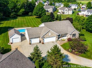 5415 Rozeveld Ct, Hudsonville, MI 49426