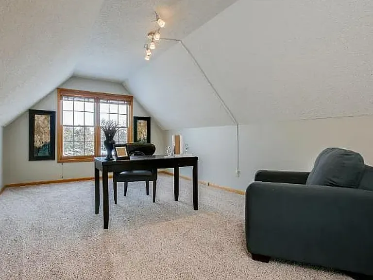 2187 Brinker St — Photo 9