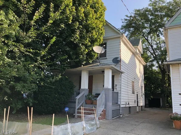 855 Ansel Rd, Cleveland, OH 44103