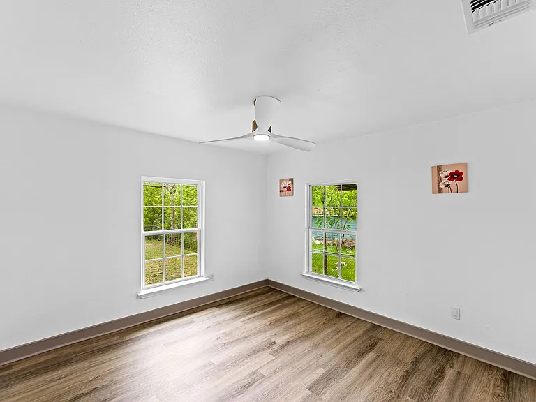 250 Koehler Ct — Photo 18