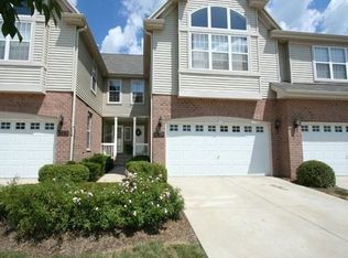 2442 Abbey Dr, Darien, IL 60561