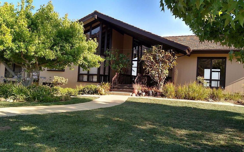 2nd image of 25 Santa Teresita Way