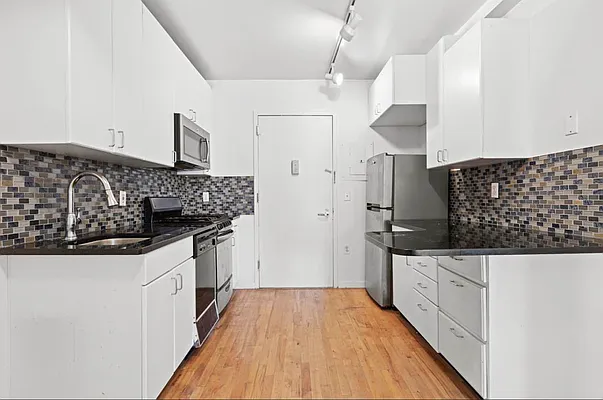 Rented by The Downtown LLC | media 20