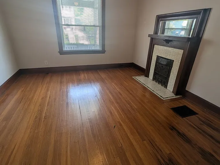3111 Linwood Ave — Photo 1