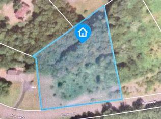 35 River View Dr, Hardwick, NJ 07825