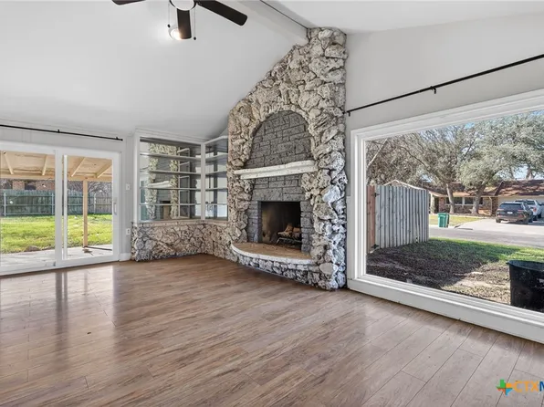 220 W Mockingbird Ln, Harker Heights, TX 76548