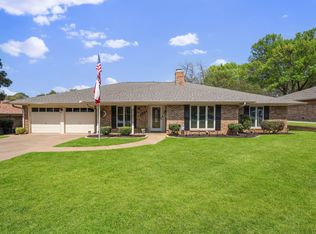 1711 Queensborough Dr, Arlington, TX 76015
