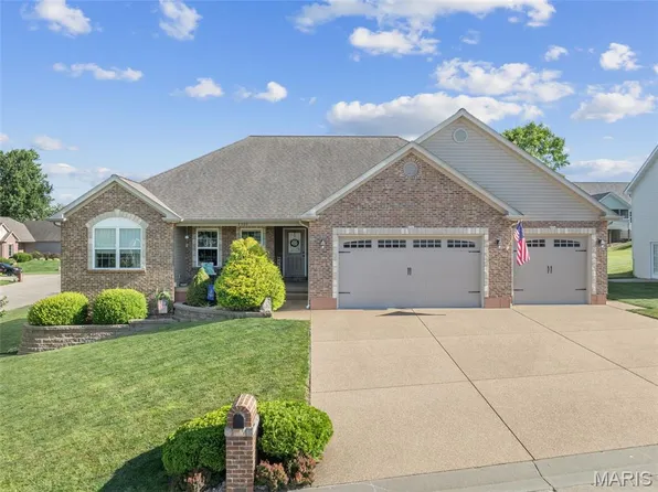 2362 Fire Crest Ct, Washington, MO 63090