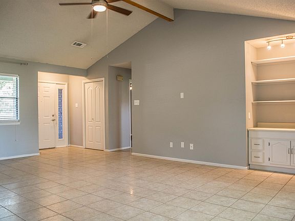 3rd image of 541 Denise Dr