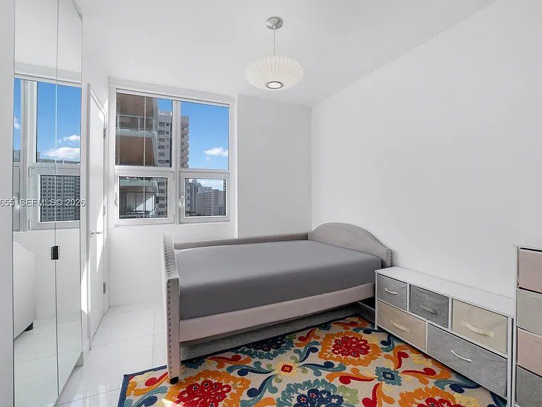 5801 Collins Ave #1200 — Photo 46
