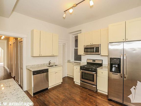4th image of 854 W Armitage Ave #213