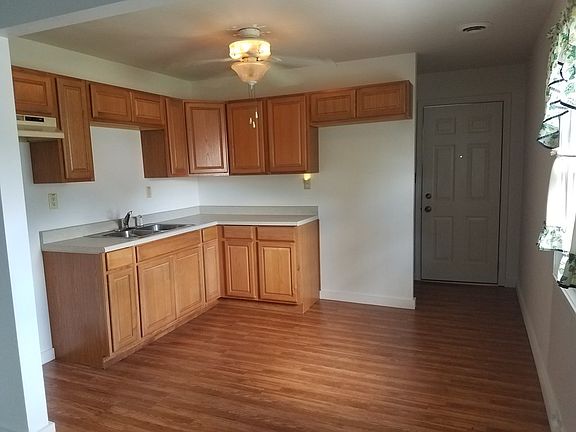 3rd image of 29 Marion Ct