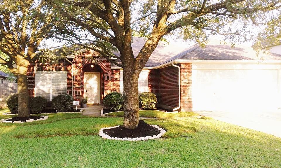 1st image of 212 Colony Creek Dr
