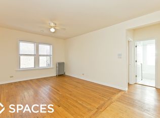 726 W Barry Ave #UNT3S, Chicago, IL 60657