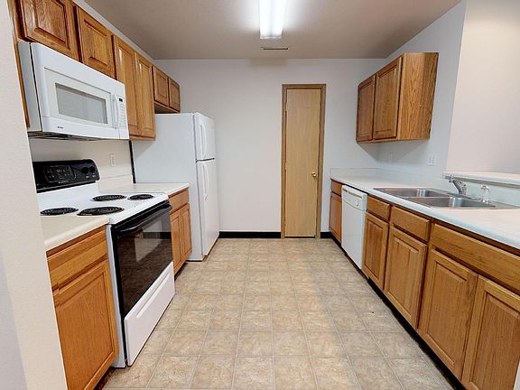 3rd image of 1401 N Dakota Ave #6310645