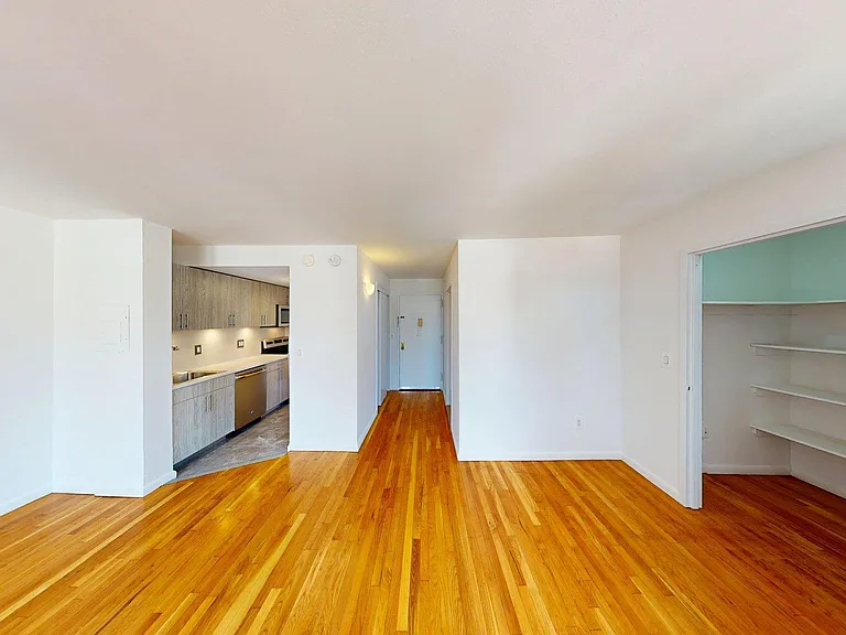 121 Reade St #E — Photo 3