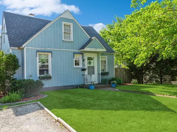 1721 Lotus Dr, Round Lake Heights, IL 60073