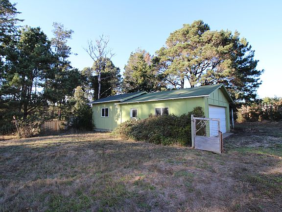 2nd image of 16292 Pearson Ln