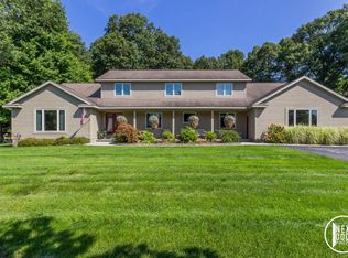 2586 Memorial Dr, Muskegon, MI 49445