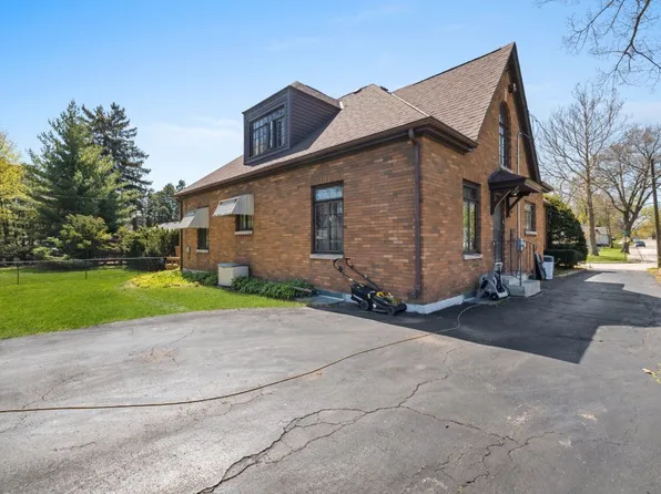 1125 Cedar Ave, Elgin, IL 60120