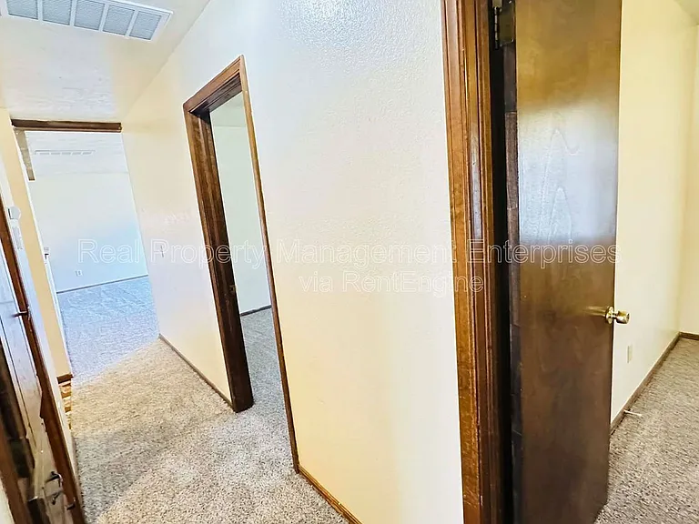 4816 S Fairmont Ave — Photo 11