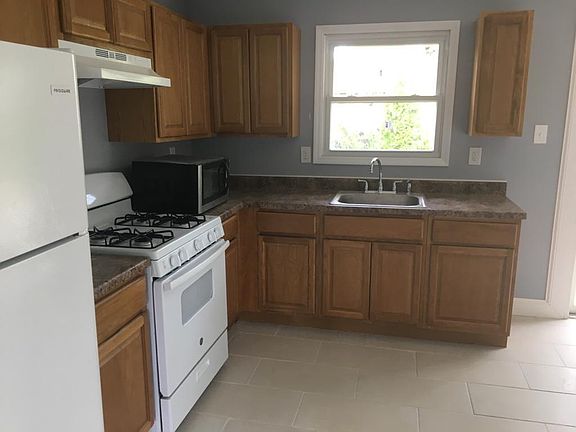 4th image of 150 Orange Ave #150
