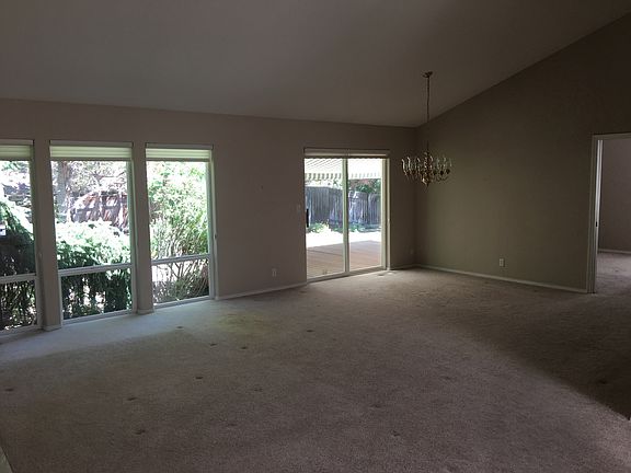 4th image of 1000 SE Teakwood Dr