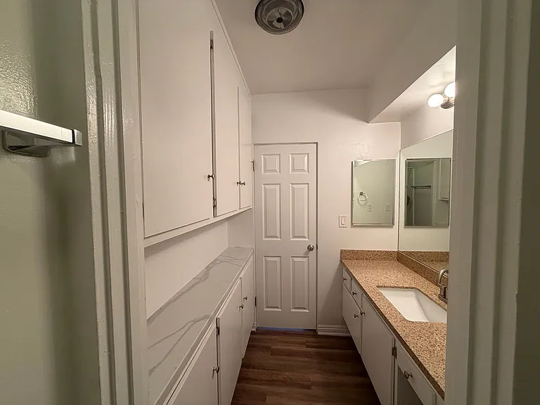 Hazeltine Apartments — Photo 13