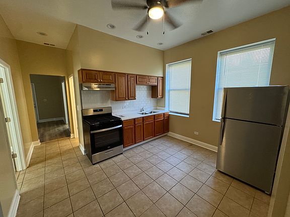2nd image of 5222 S Wells St APT 2F