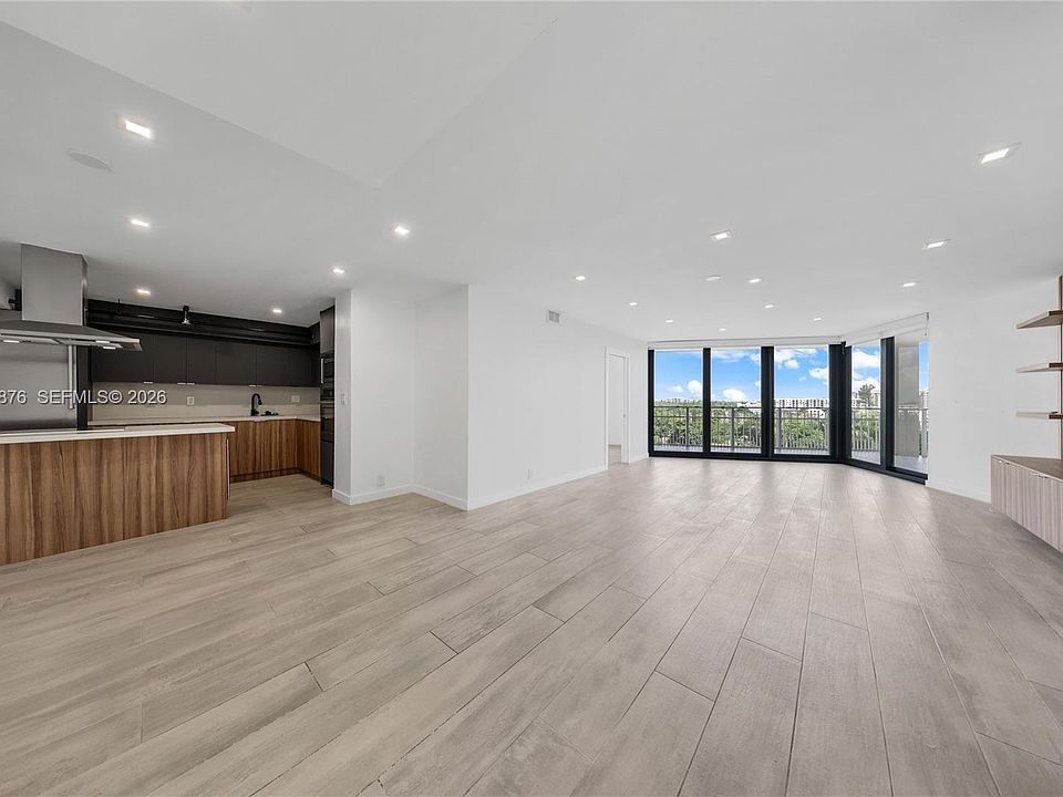 1st image of 1000 Quayside Ter APT 903