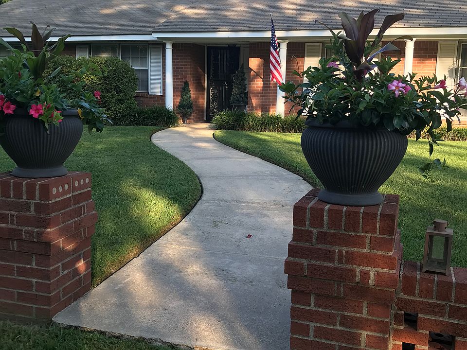 Welcoming entrance