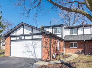 1561 Columbia Ct, Elk Grove Village, IL 60007