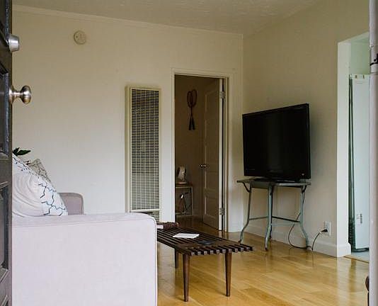 5th image of 250 4th Ave APT B