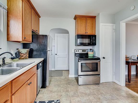 5th image of 7245 Wentworth Ave