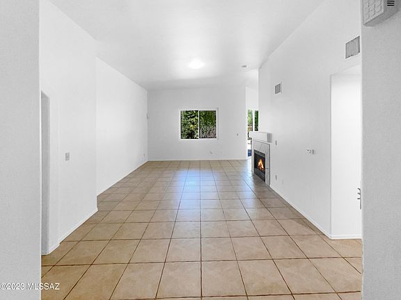 3rd image of 710 N Northern Vista Pl