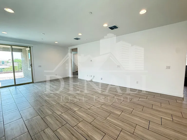 12523 W Calle De Sol — Photo 3
