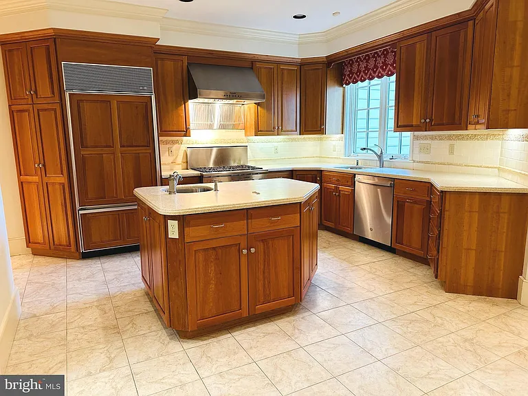 6504 Sand Trap Dr — Photo 12