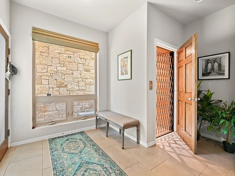 1142 Lost Creek Blvd #3 — Photo 12