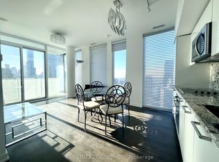 28 Wellesley St E #3202, Toronto, ON M4Y 0C4