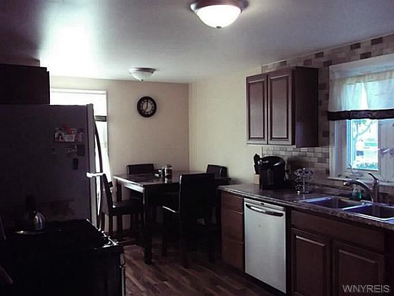 2nd image of 21 Edgewood Ave