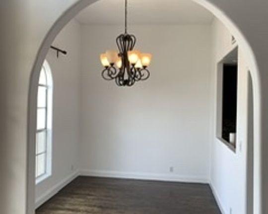 5th image of 960 N Doheny Dr APT 403