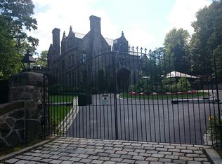 62 Buckminster Rd, Brookline, MA 02445