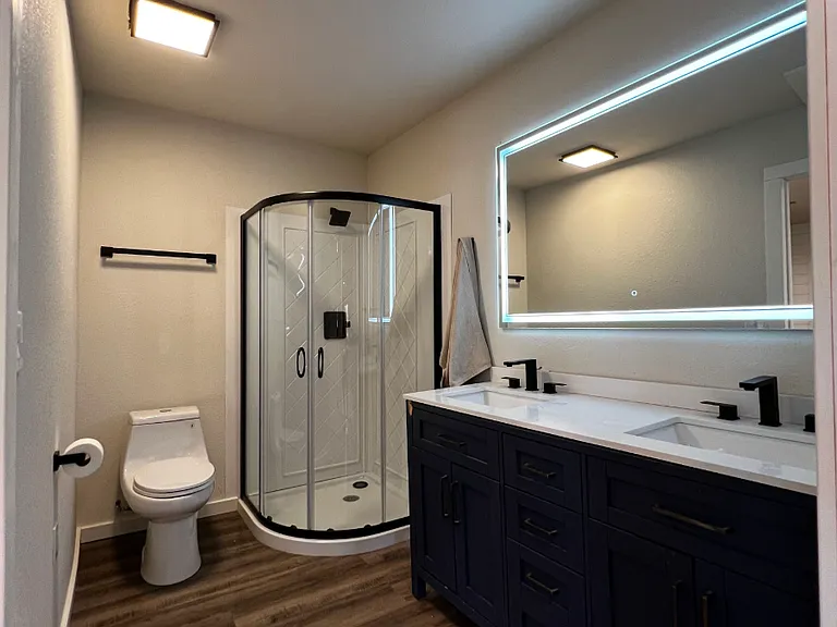 1401 Ames St #B — Photo 12