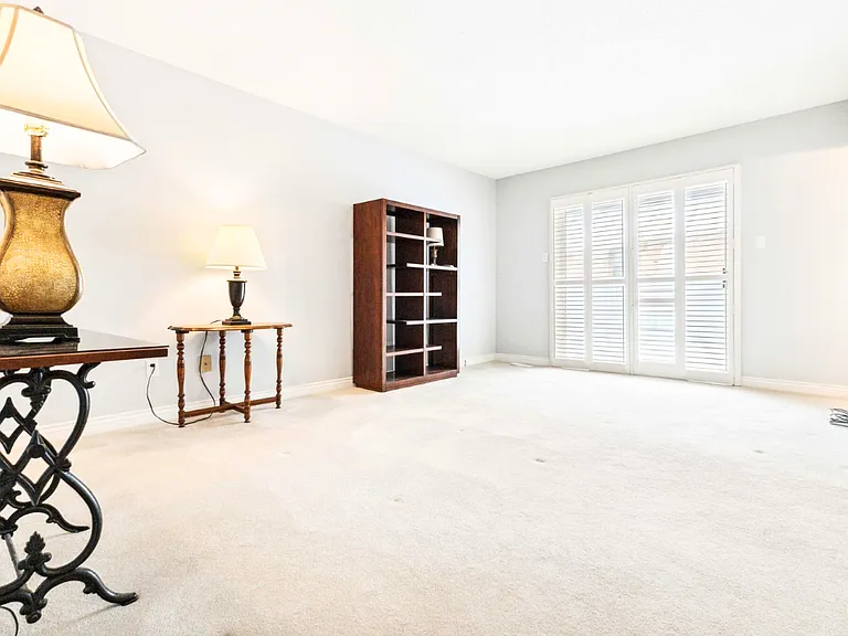 75 Sunnyside Dr — Photo 10