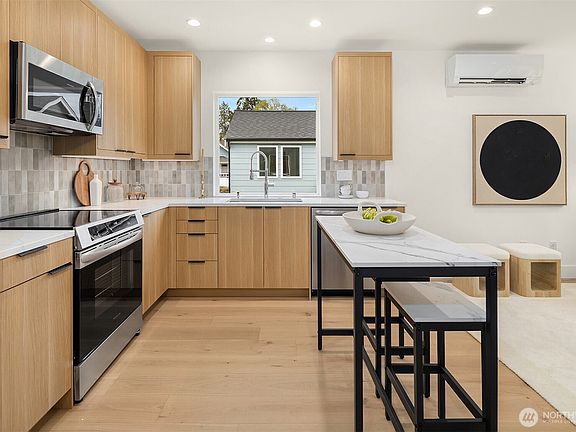 4th image of 533 B N 70th Street