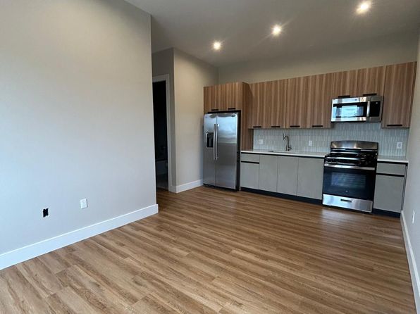 58 Hamilton Ave #303