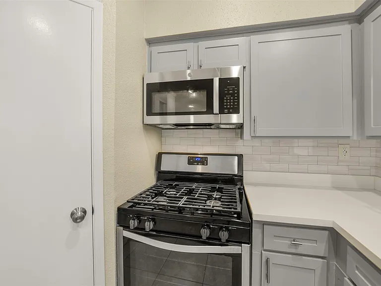 21211 Park Mount Dr — Photo 23