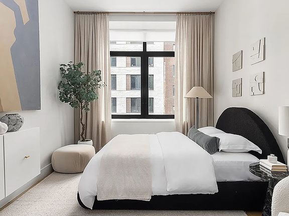 4th image of 435 W 19th St APT 4A