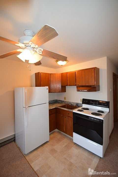 2nd image of 6210 Mineral Point Rd APT 2